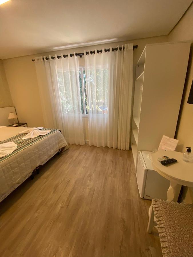Pousada Ipe Amarelo E Quinta Dos Medeiros Bed and Breakfast Γκραμάντο Εξωτερικό φωτογραφία